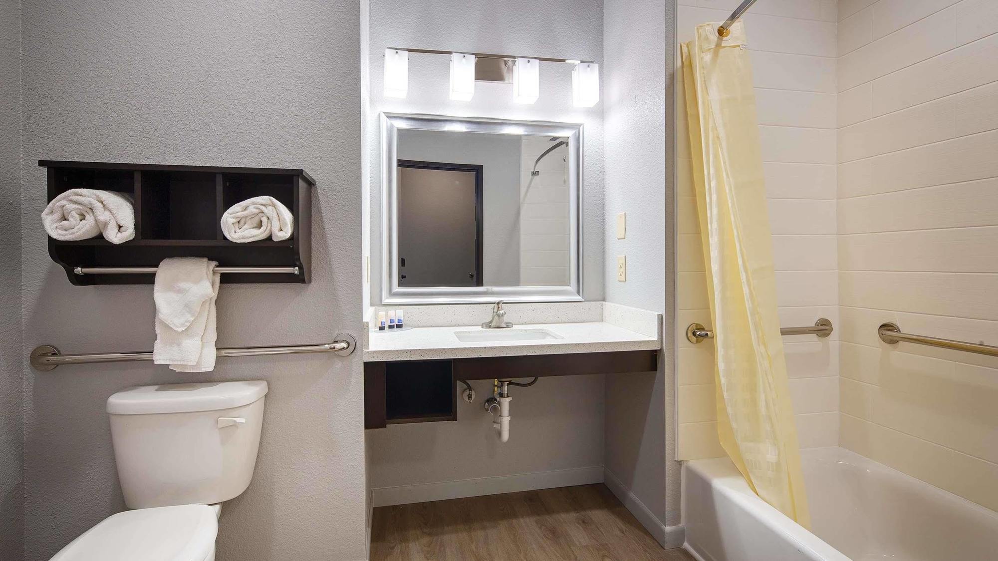 Best Western Plus Lonestar Inn & Suites Colorado City Exterior photo